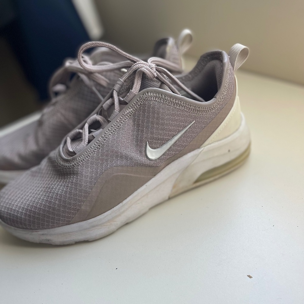 NIKE AIR 7.5